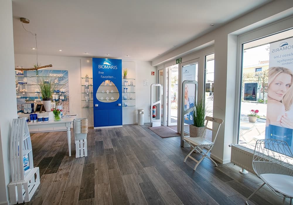 dusche, duschezubehör, wellnessshop, retail interior, biomaris display